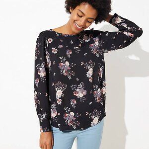 ⭐ Ann Taylor LOFT Black floral print top size XS